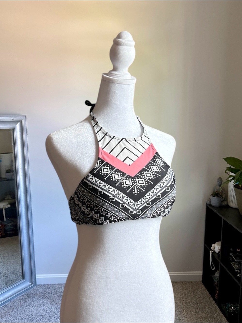 Cupshe Black and White Geometric Bikini Top